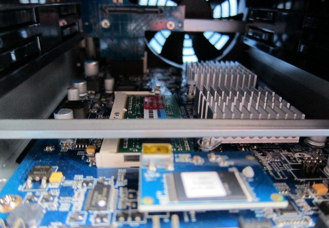 Synology DS712+ :  